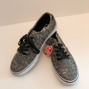 Vans UltraCush size 8.5 NWT